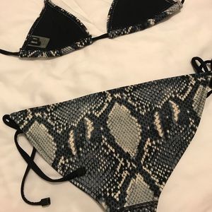 Triangl Bikini - Small top, X-small bottom